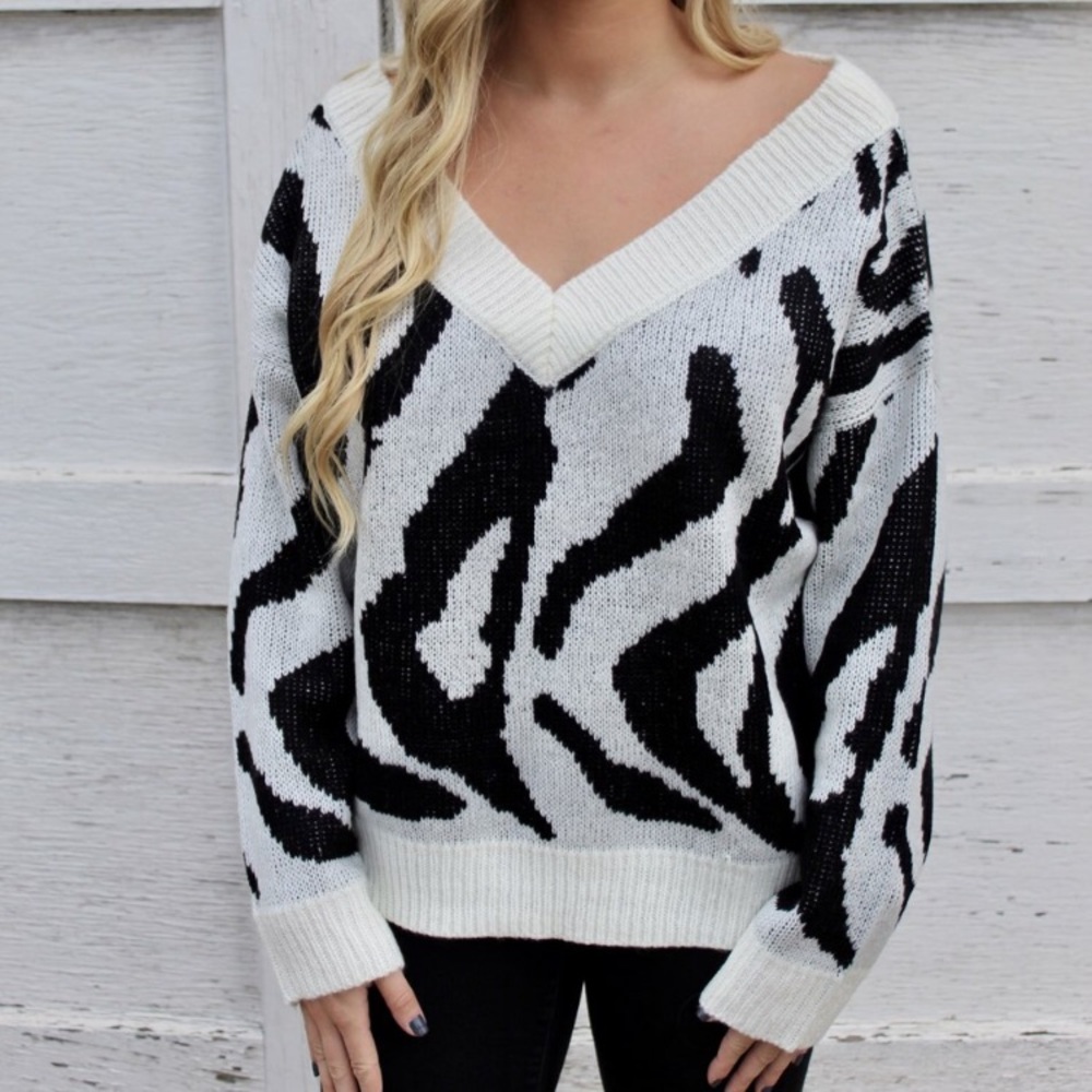 NWT Zebra Print Sweater